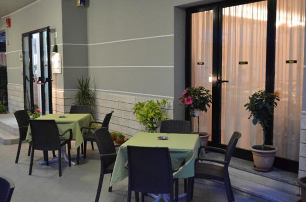 Hotel Laura Rimini Eksteriør billede