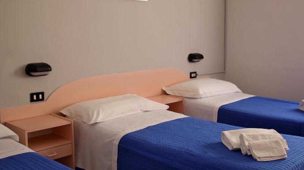 Hotel Laura Rimini Værelse billede